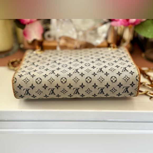 Louis Vuitton Grey/Navy Monogram Mini Lin Camille Crossbody Chain Flap Bag - Picture 7 of 14